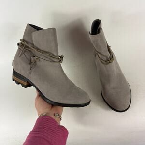 SOREL Farah Short Boots Women's 9 Dune Suede Lace-Up Waterproof Ankle Booties